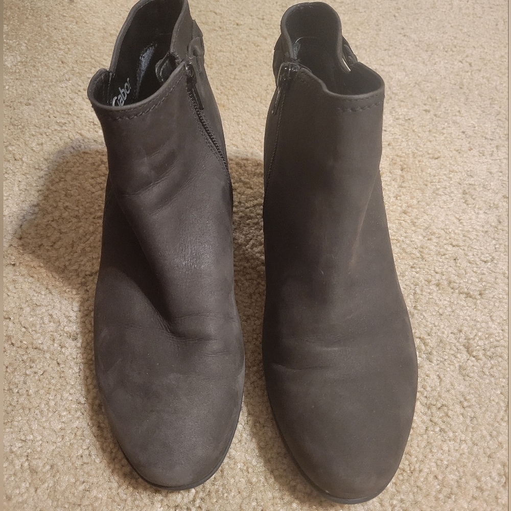 Gabor Black Ankle Boots Sleek Minimalist Design